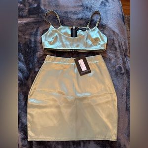 Pretty Little Thing Green Satin 2 Piece Set US 4